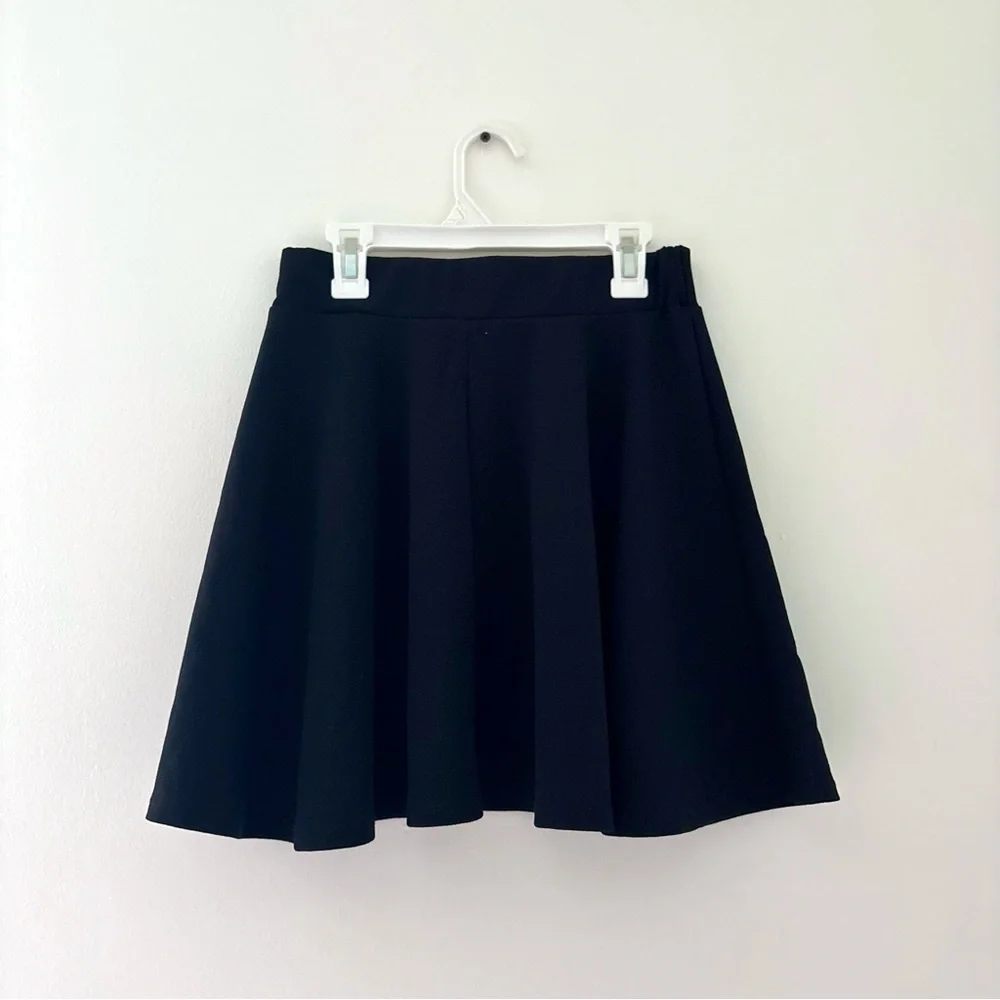 black mini skirt